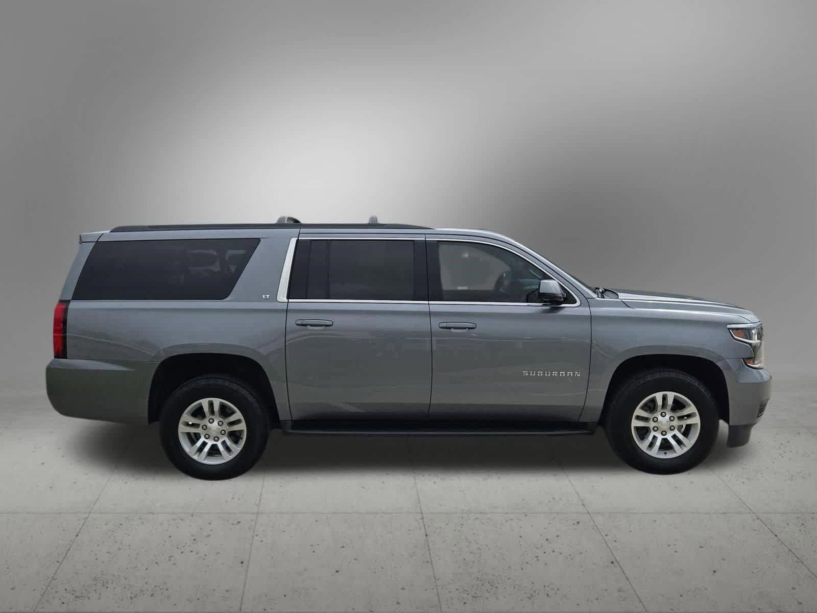 Used 2019 Chevrolet Suburban LT RWD image 7