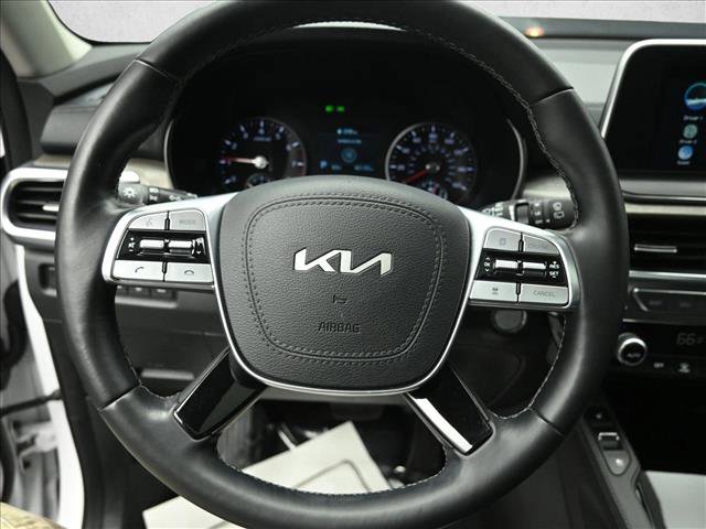 Used 2022 Kia Telluride EX w/ EX Premium Package image 14