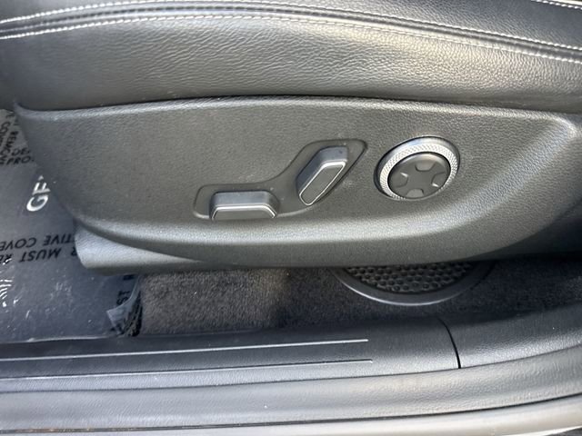 Used 2022 Genesis GV70 2.5T w/ Advanced Package image 12