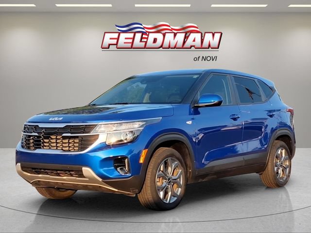 Used 2024 Kia Seltos LX AWD/4WD image 1