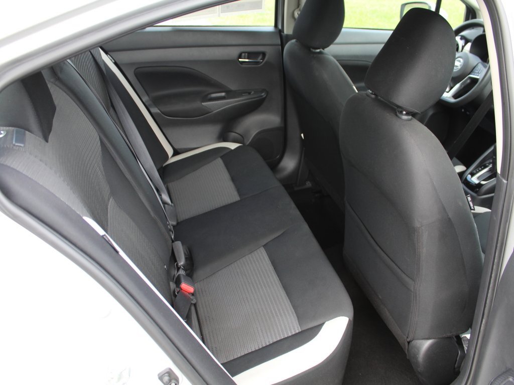Used 2022 Nissan Versa SV image 14
