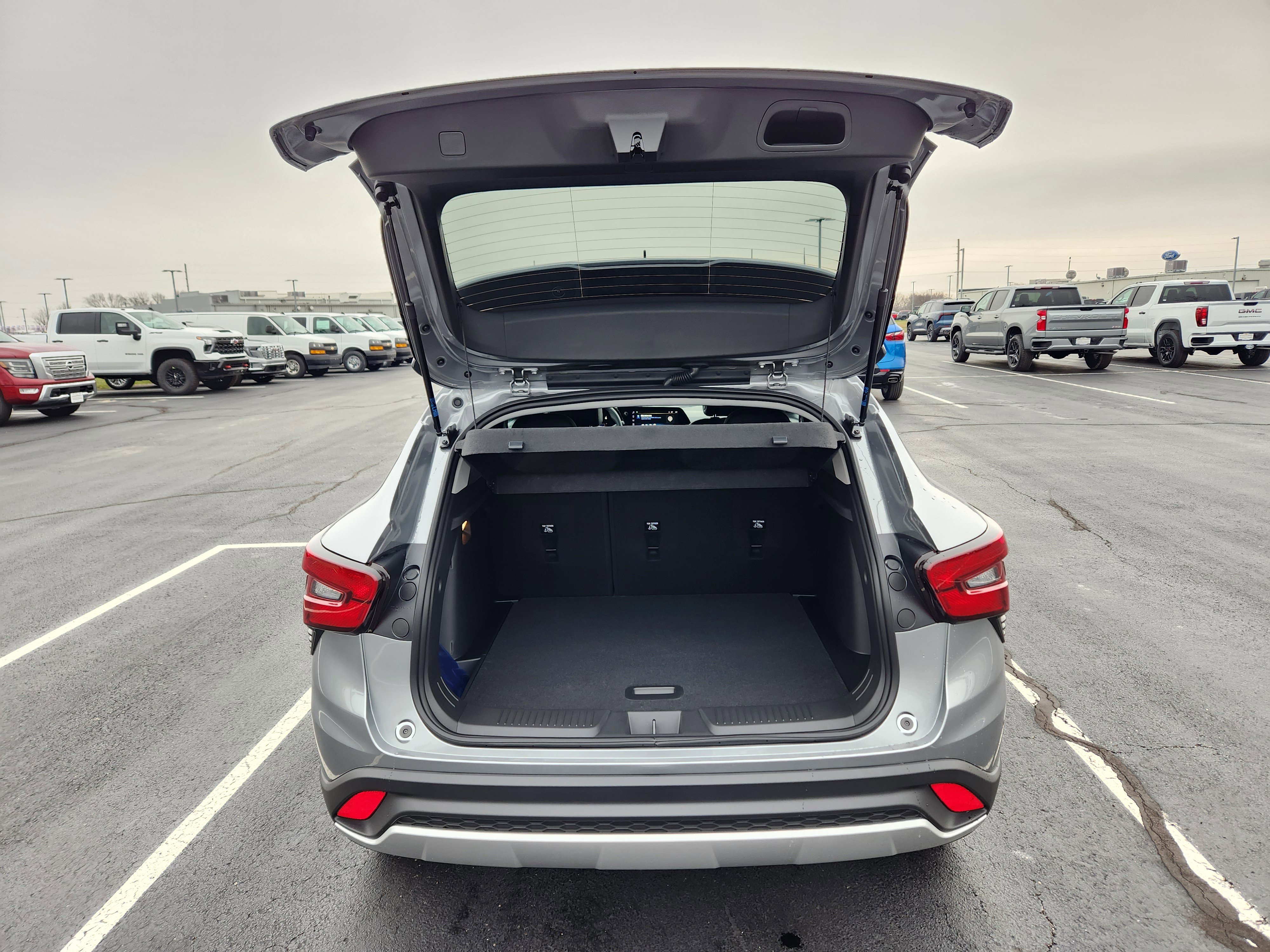 New 2026 Chevrolet Trax LT w/ Sunroof Package image 7