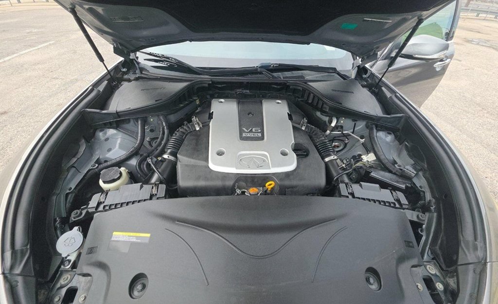 Used 2015 INFINITI Q70 3.7 w/ Sport Package RWD image 15
