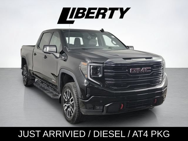 Used 2024 GMC Sierra 1500 AT4 w/ Technology Package AWD/4WD image 1