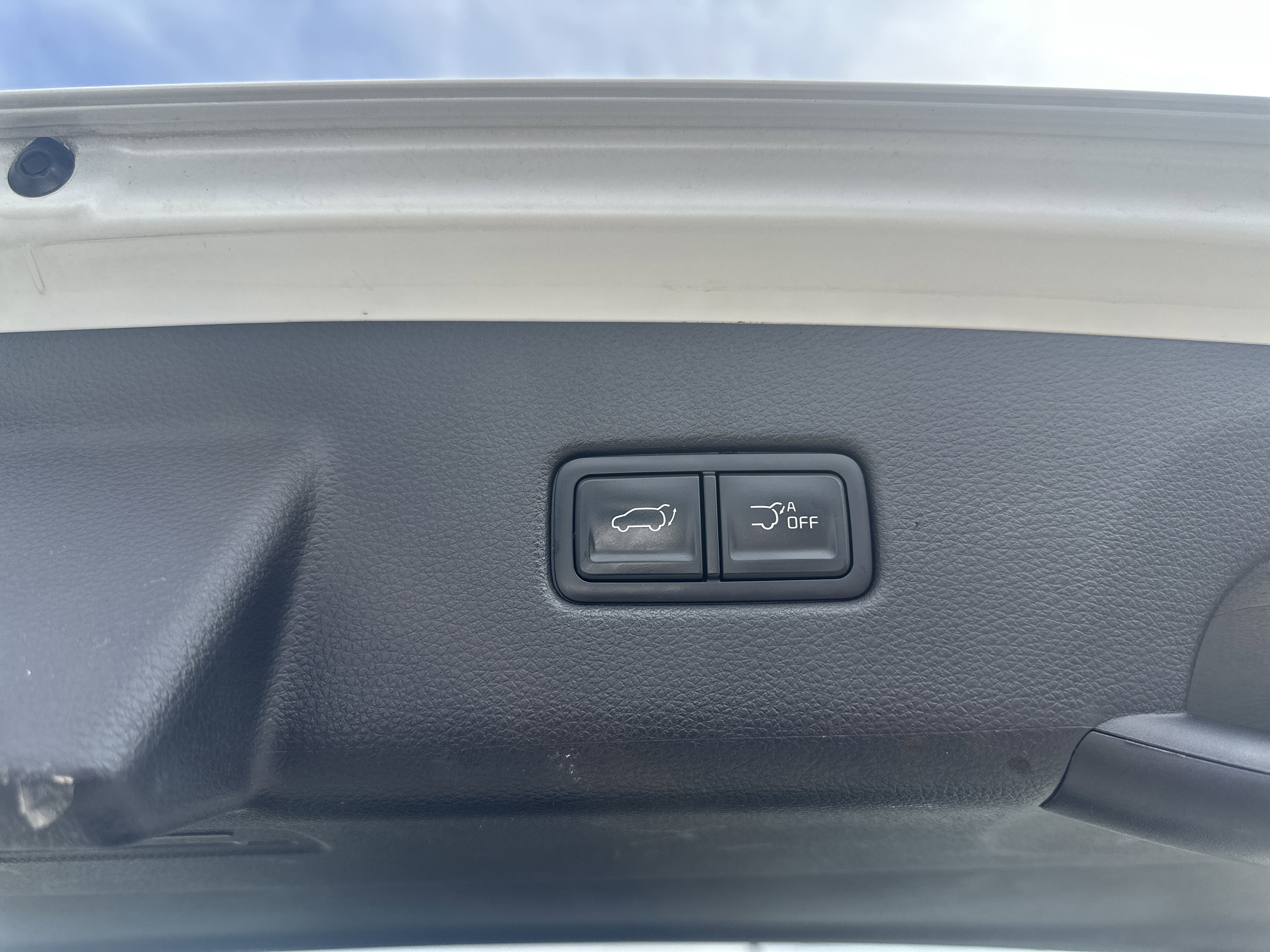 Used 2024 Kia Carnival SX image 23