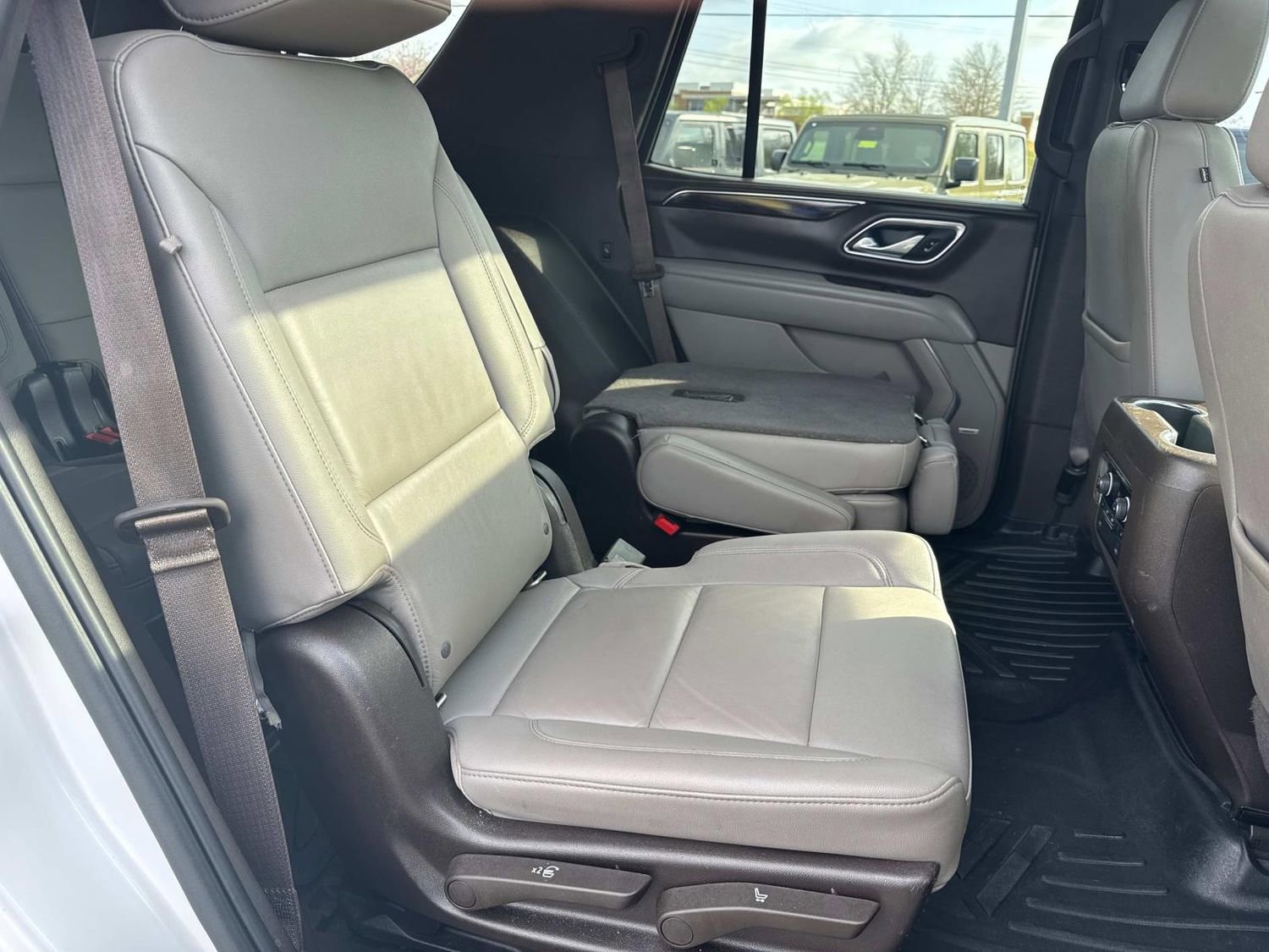 Used 2022 Chevrolet Tahoe LT w/ LT Signature Package image 25