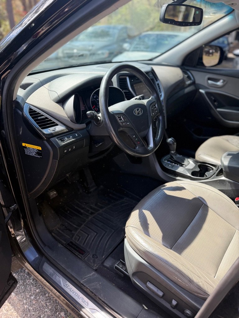 Used 2013 Hyundai Santa Fe GLS image 11