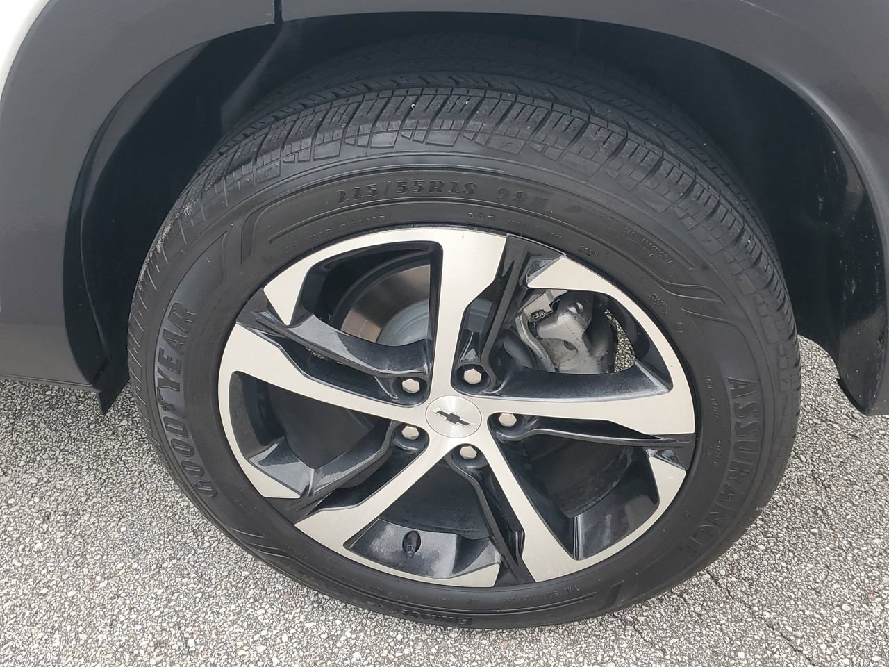 Used 2025 Chevrolet Trax RS w/ Driver Confidence Package FWD image 5