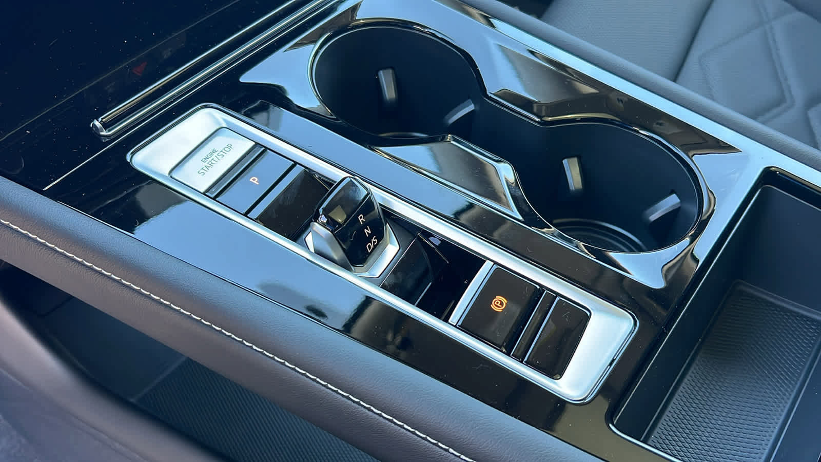 New 2026 Volkswagen Atlas SE image 13