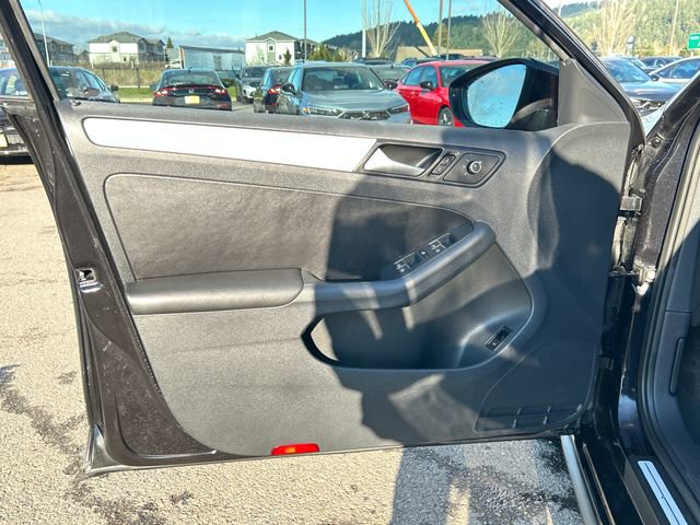 Used 2014 Volkswagen Jetta GLI Autobahn image 16