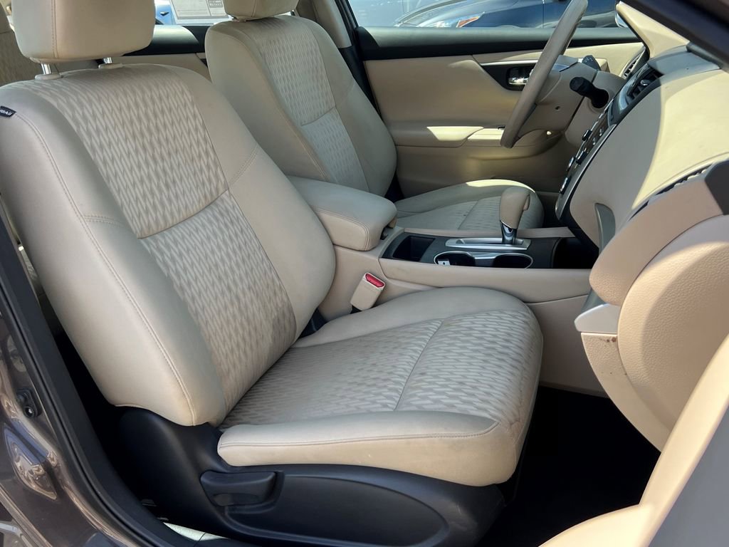 Used 2016 Nissan Altima 2.5 S w/ Power Driver Seat Package image 9