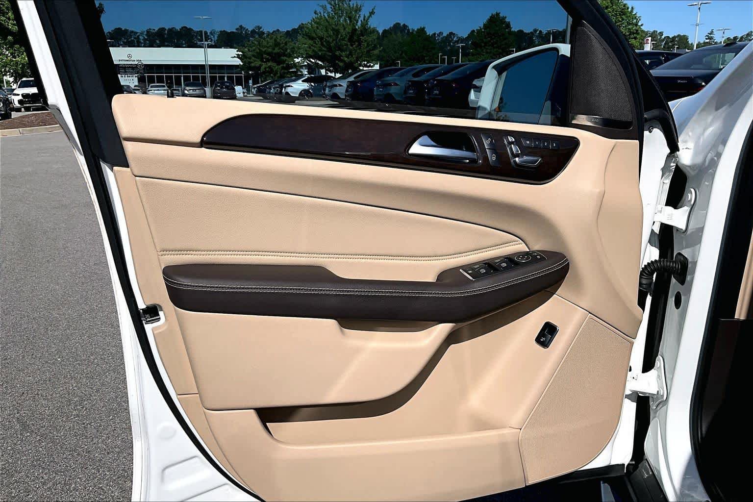 Used 2018 Mercedes-Benz GLE 350 image 24