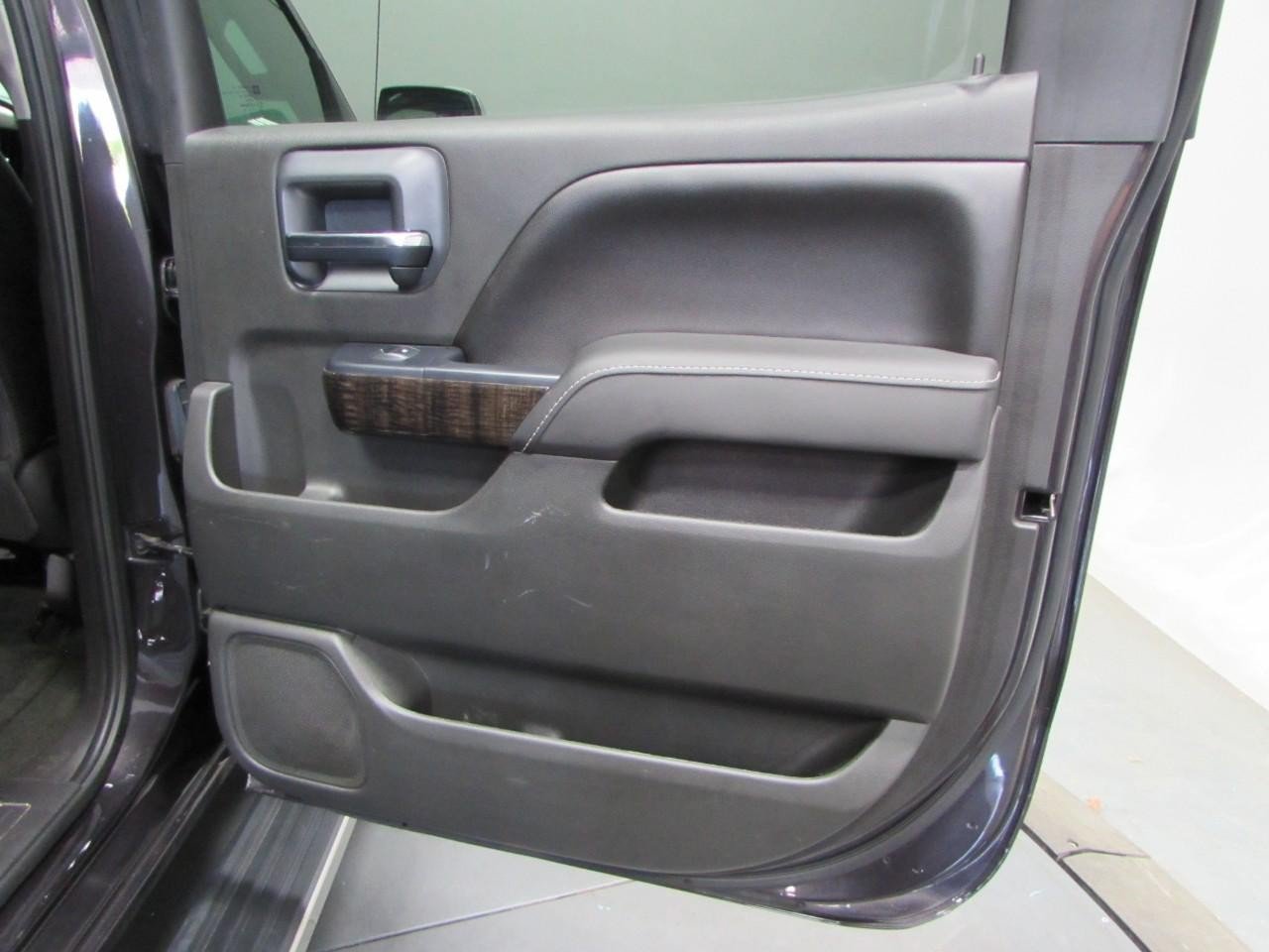 Used 2016 GMC Sierra 1500 Denali w/ Denali Ultimate Package AWD/4WD image 18