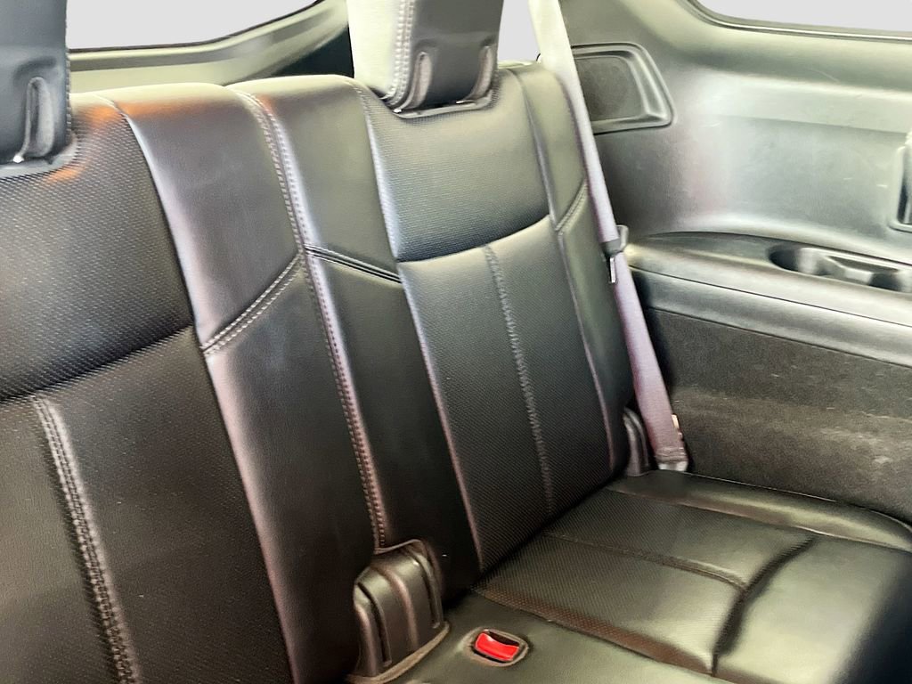 Used 2020 Nissan Pathfinder Platinum FWD image 27