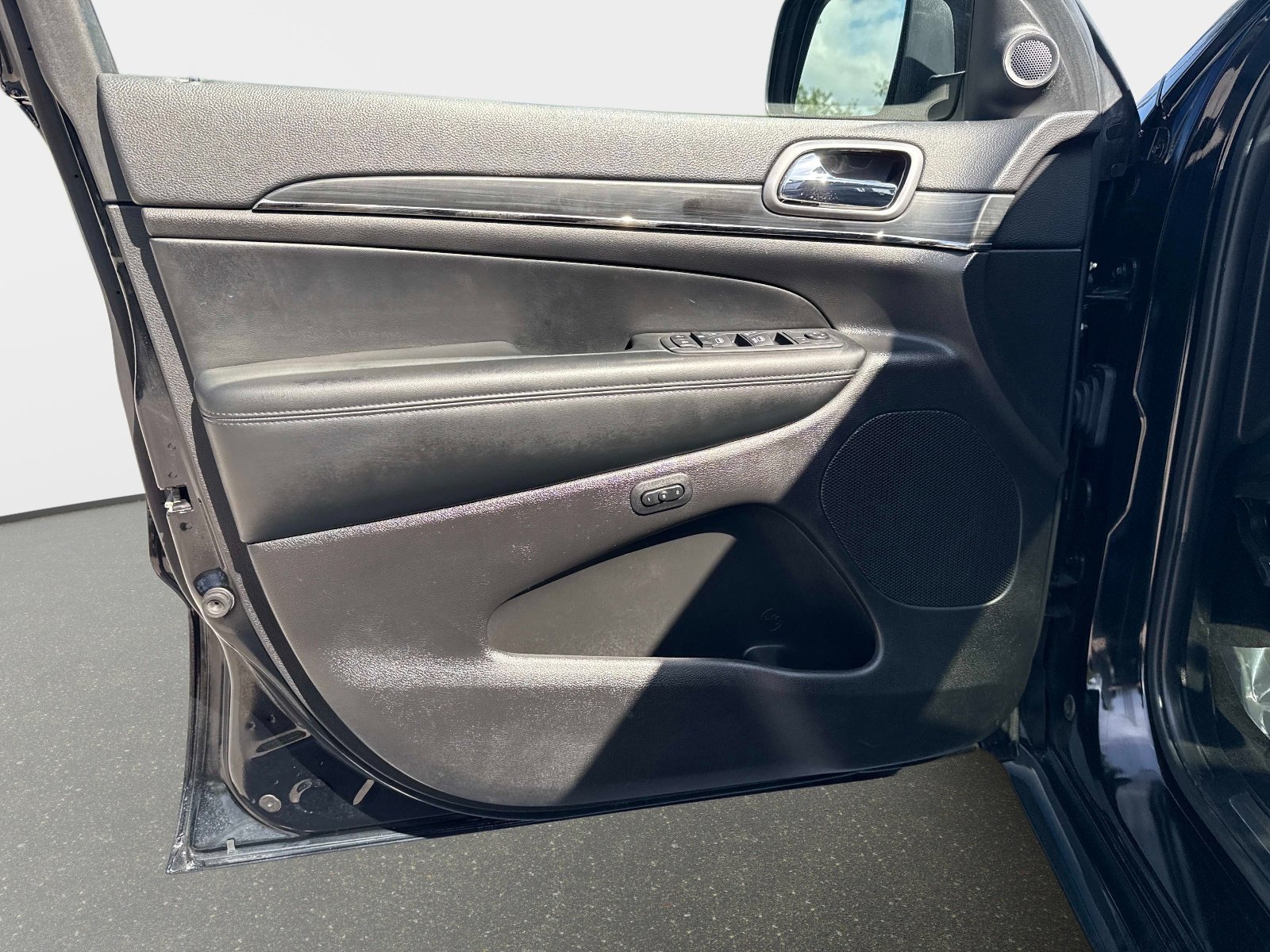 Used 2020 Jeep Grand Cherokee Limited X AWD/4WD image 17