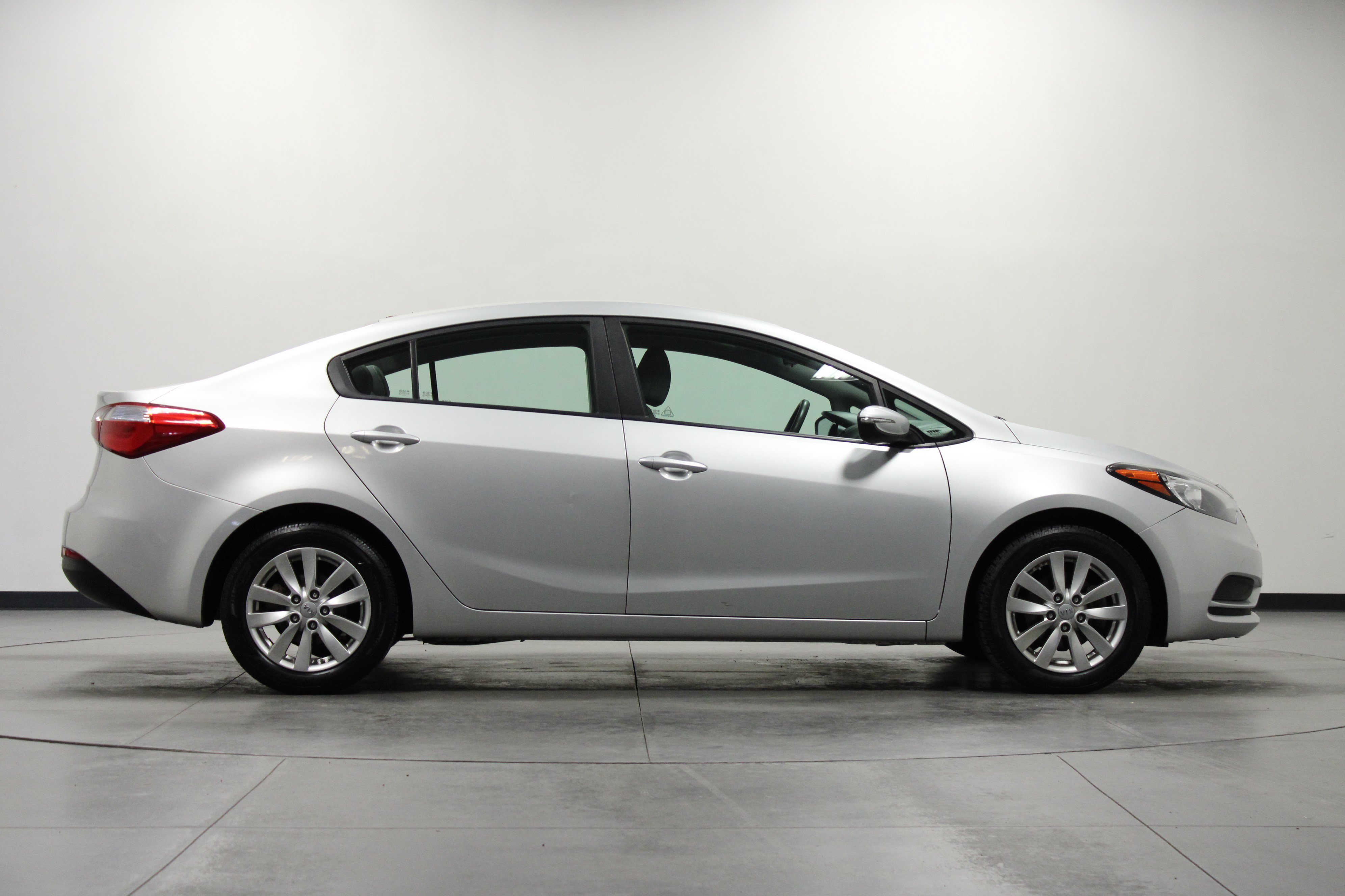 Used 2014 Kia Forte LX w/ Popular Package FWD image 3