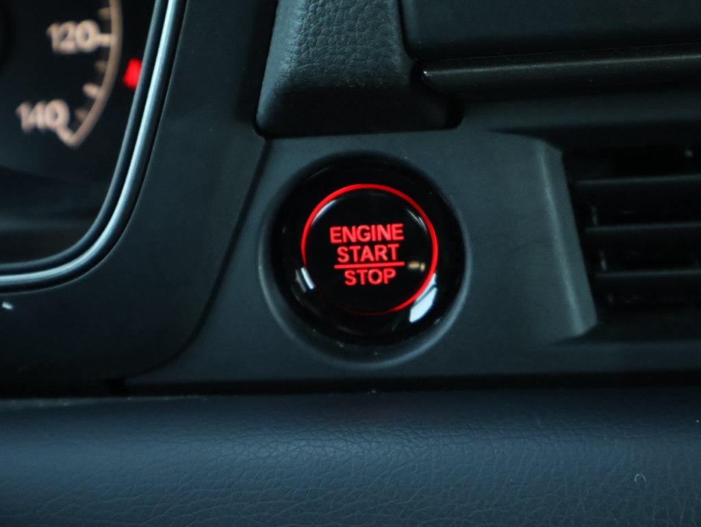 Certified 2025 Honda Pilot TrailSport image 27