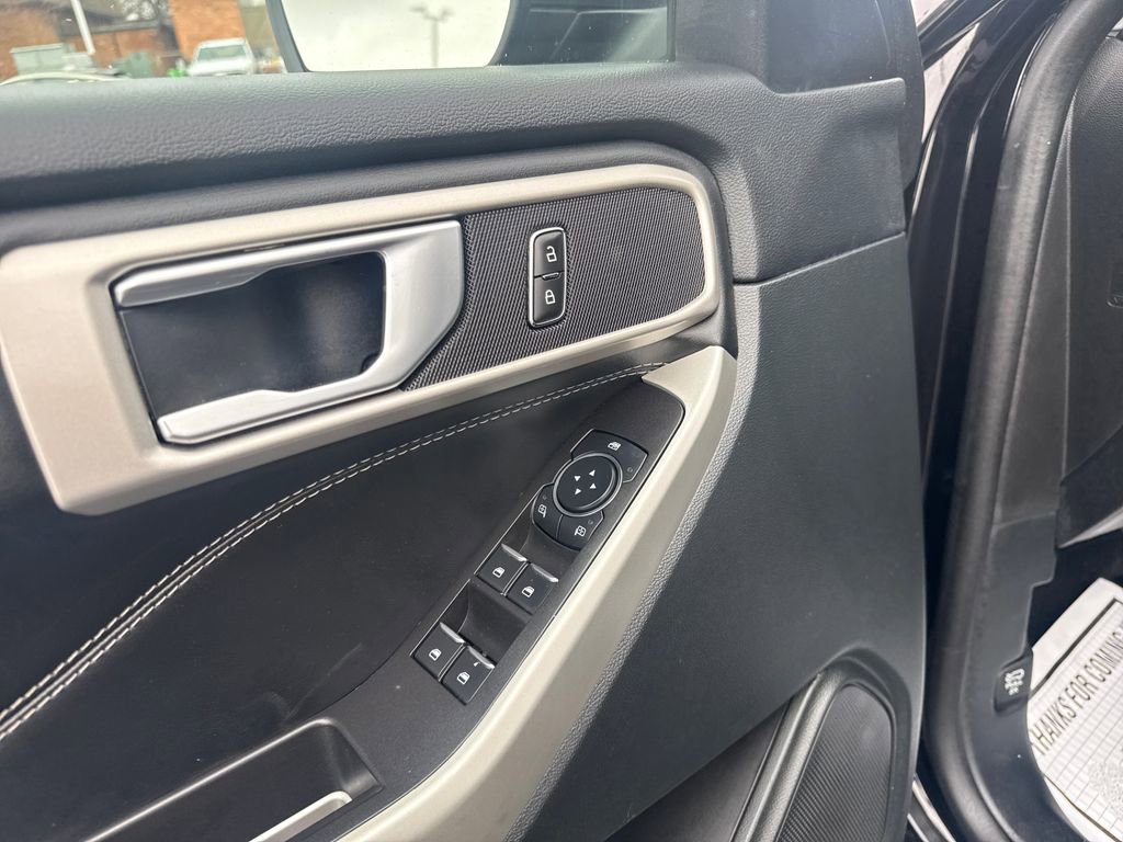Used 2023 Ford Explorer XLT w/ Equipment Group 202A image 29