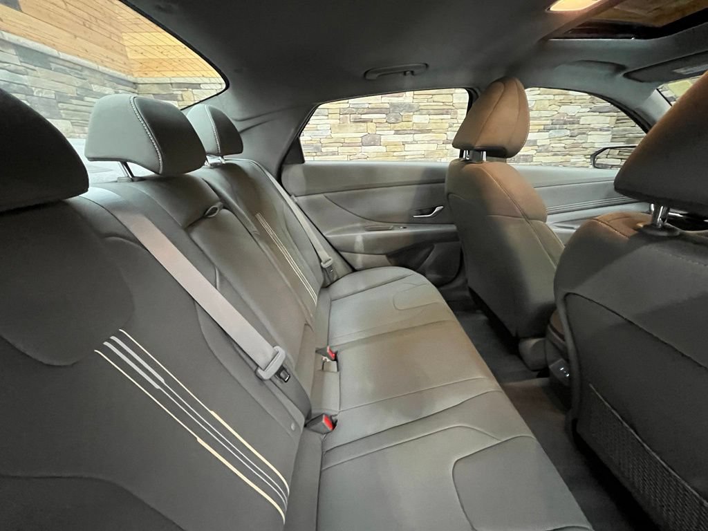 Used 2025 Hyundai Elantra SEL FWD image 47
