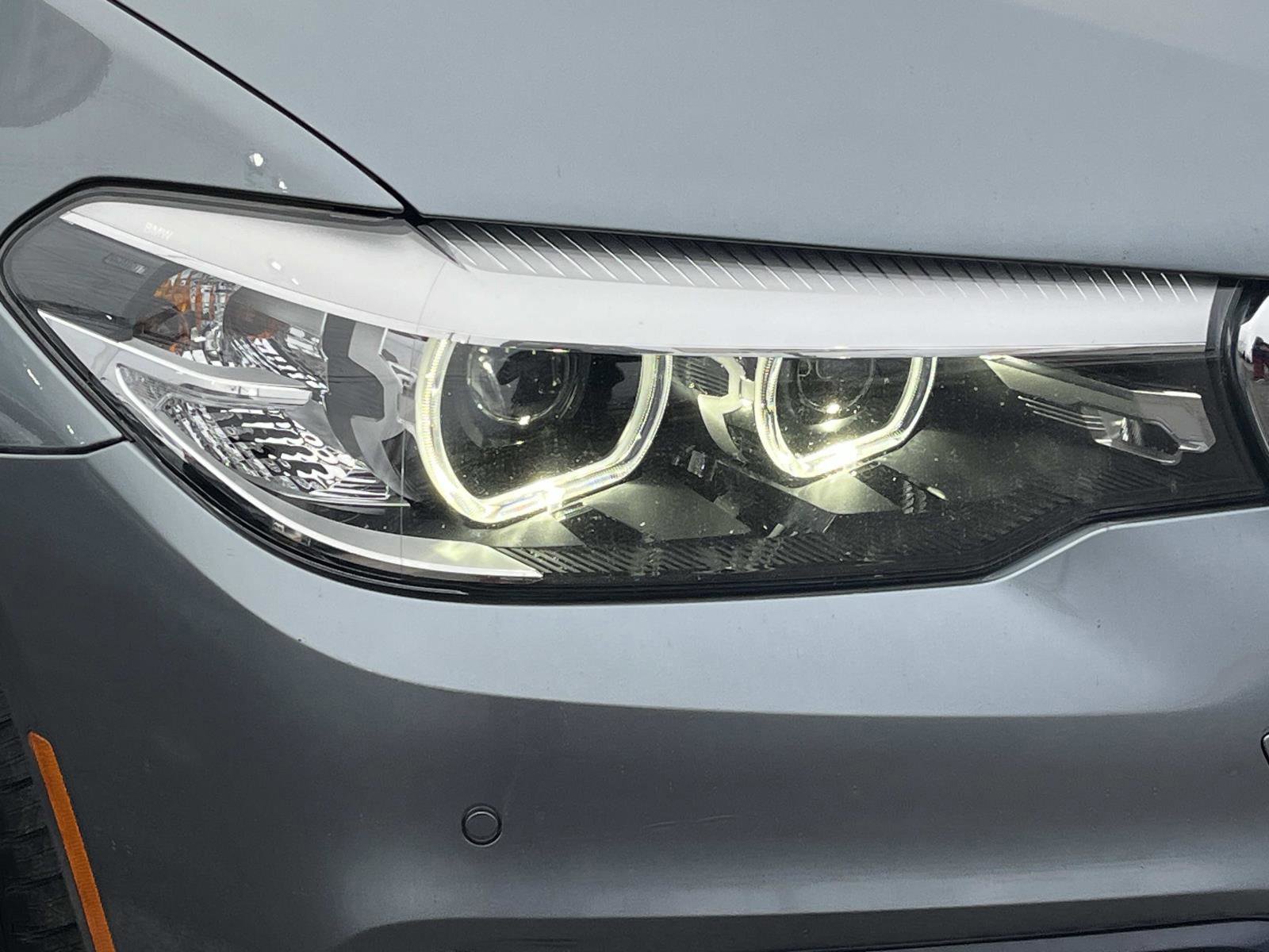 Used 2019 BMW 530i xDrive image 9