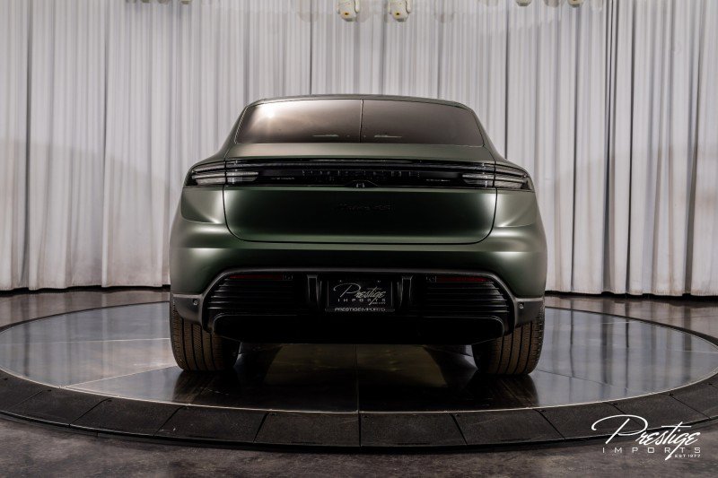 Used 2025 Porsche Macan 4S Electric image 13