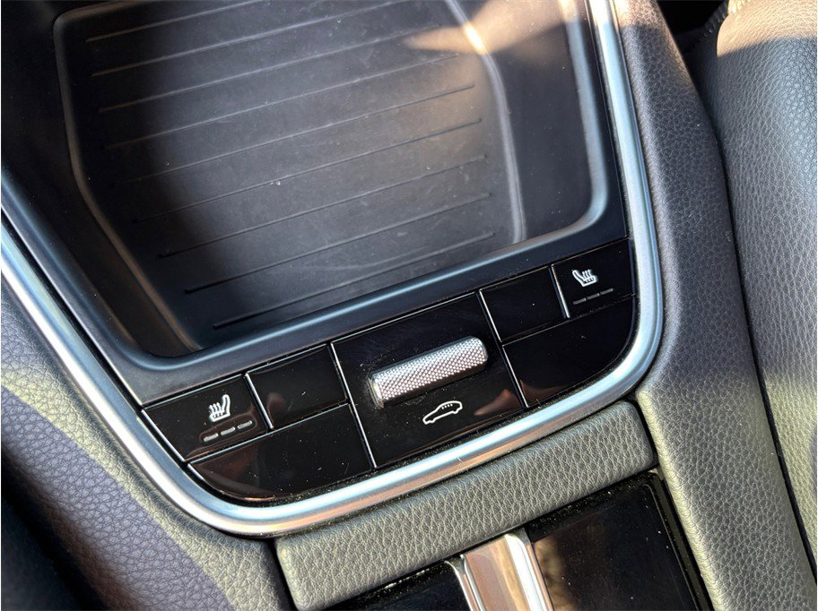 Used 2018 Porsche Panamera 4S image 43