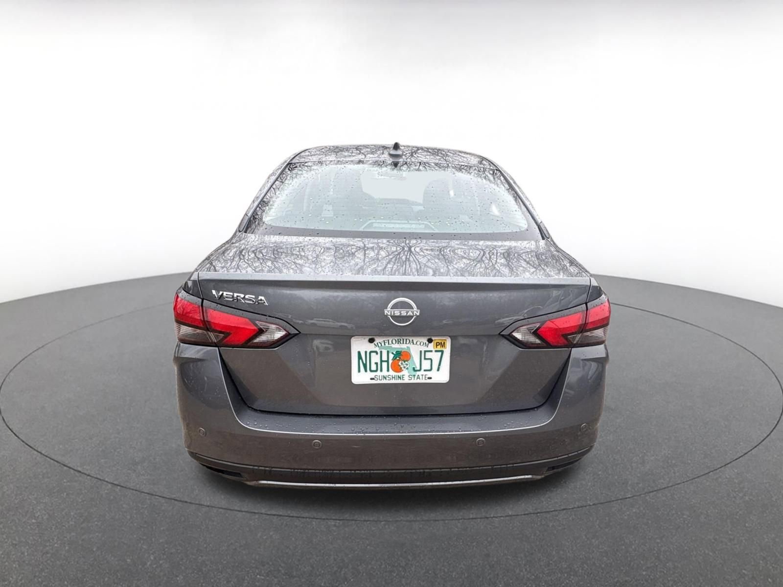 Used 2025 Nissan Versa SV FWD image 5