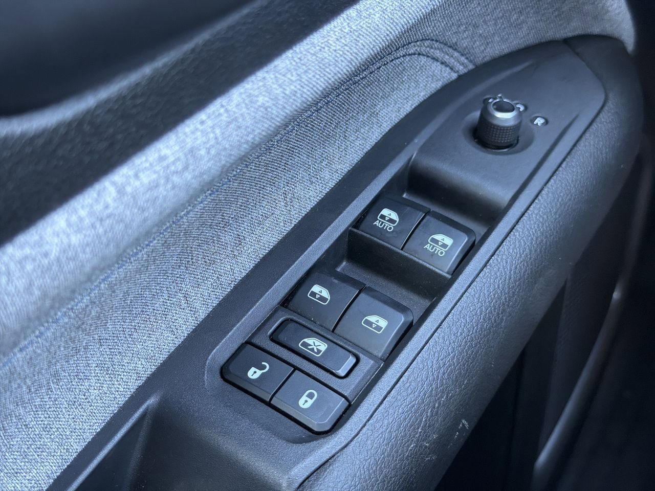 Used 2024 Jeep Compass Latitude image 11