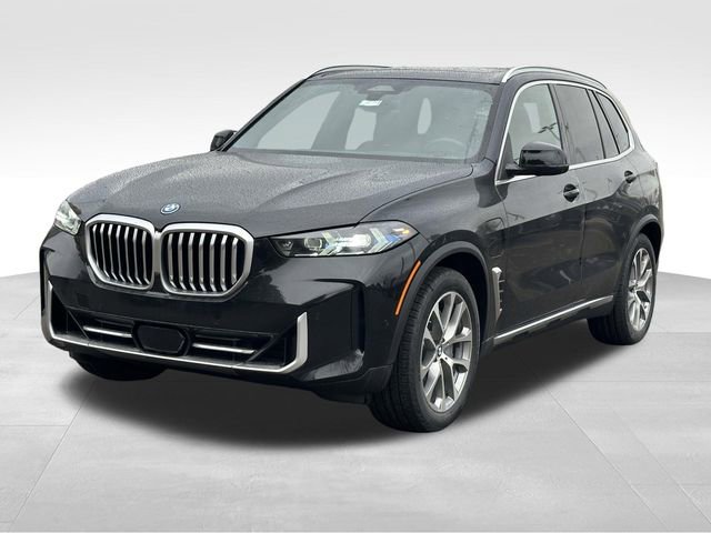 New 2026 BMW X5 xDrive50e w/ Premium Package image 5