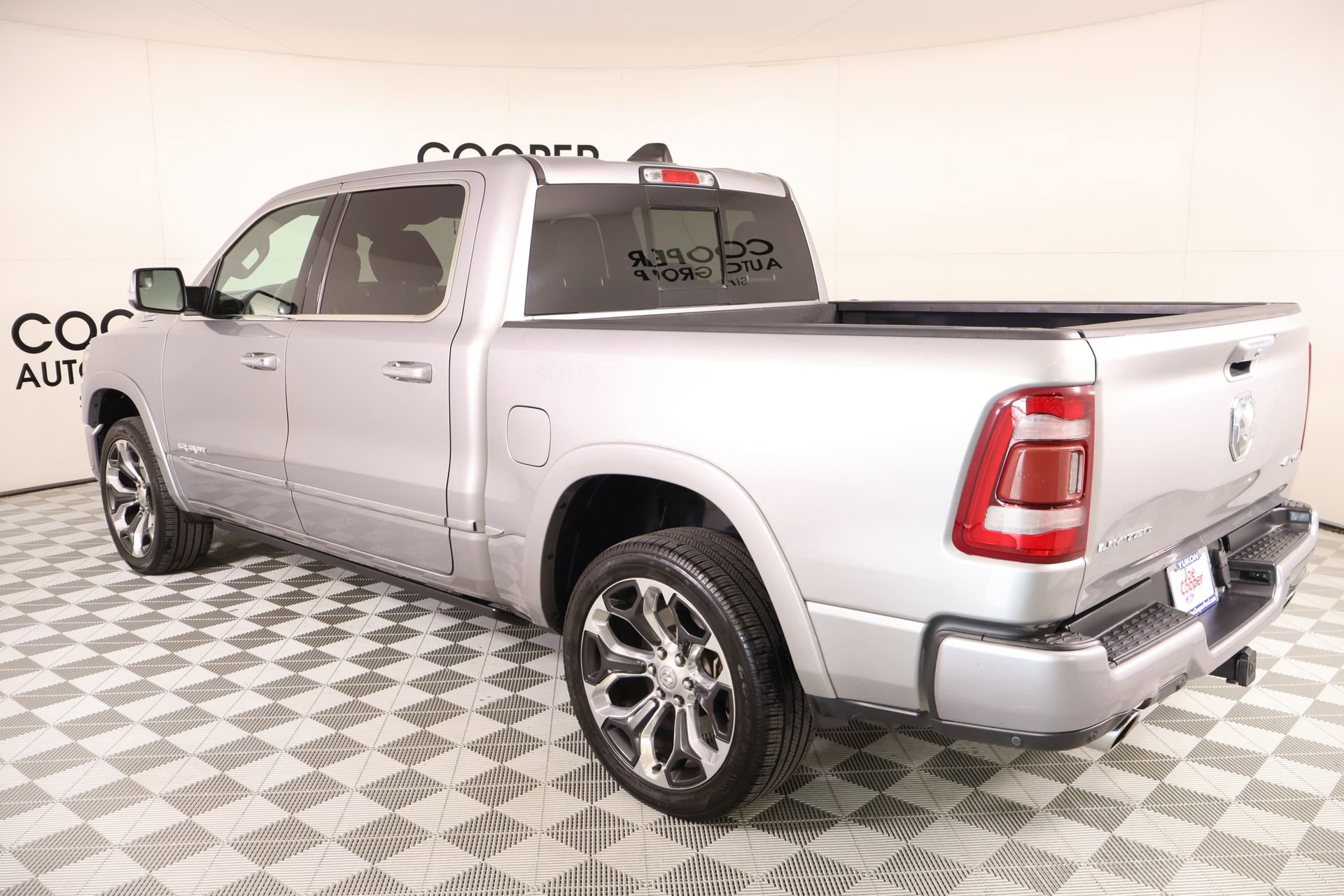 Used 2019 RAM 1500 Limited w/ Advanced Safety Group AWD/4WD image 23