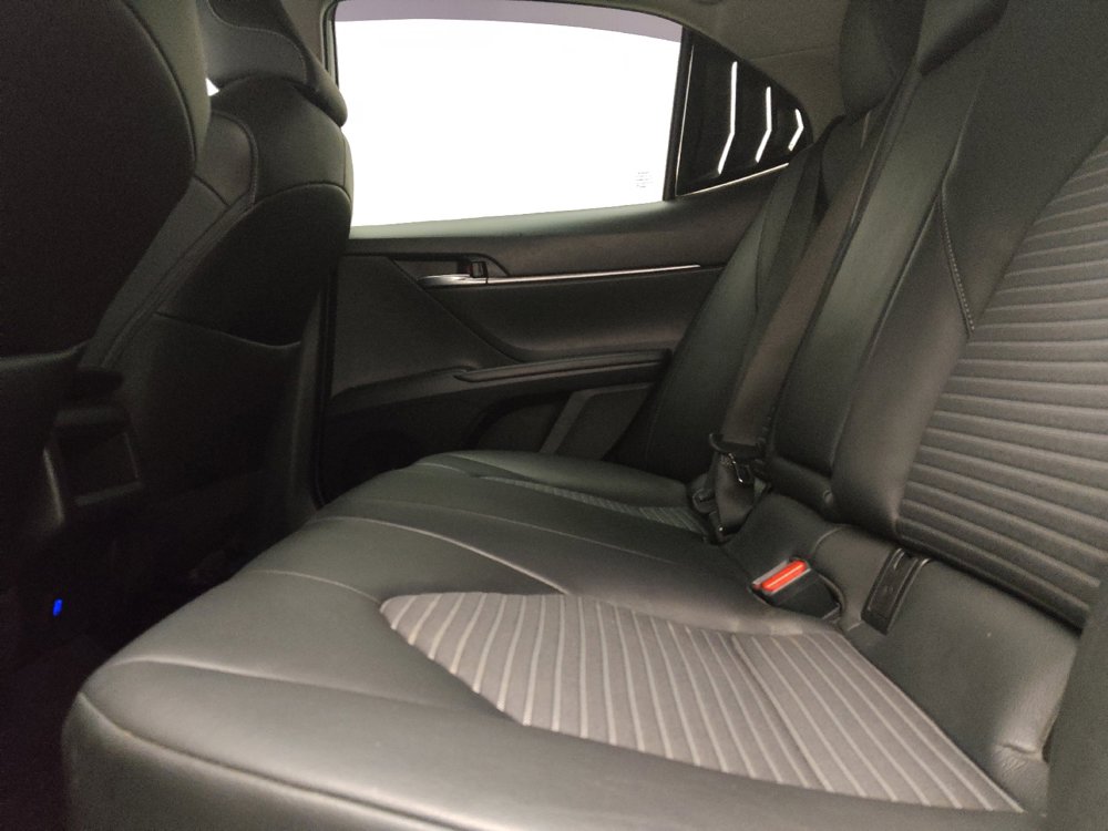 Used 2022 Toyota Camry SE FWD image 18