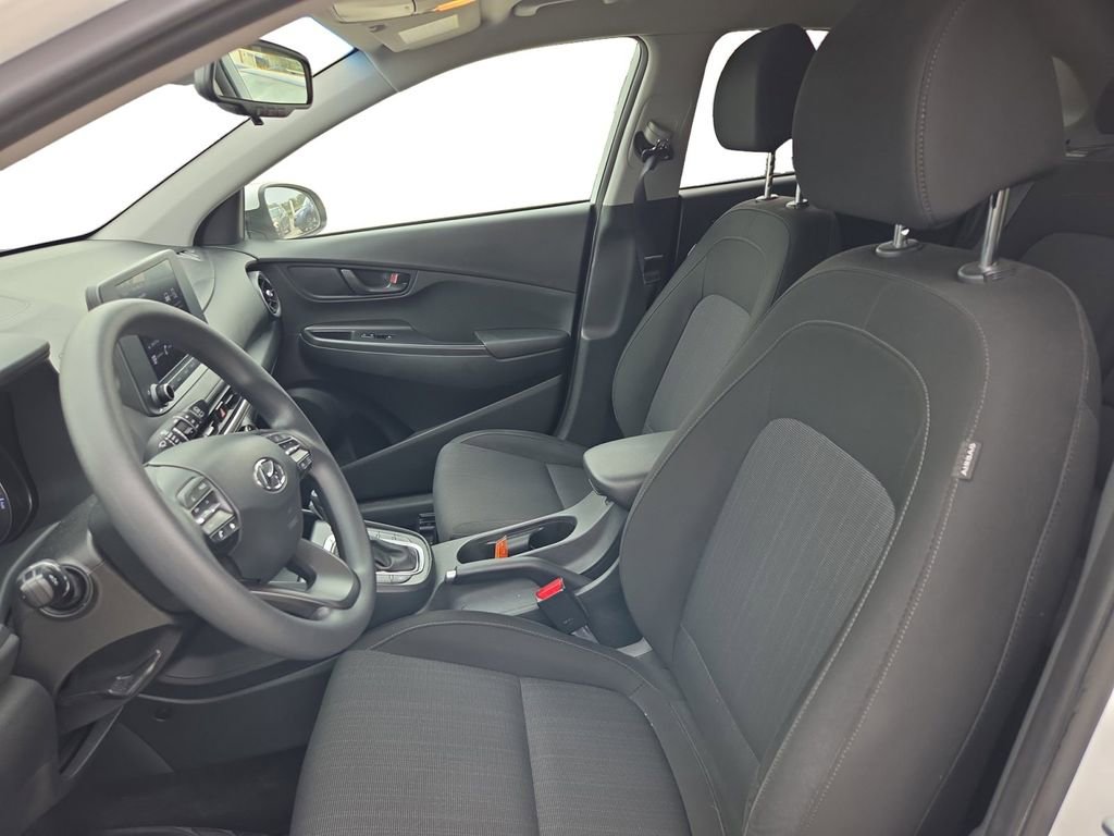 Certified 2022 Hyundai Kona SEL w/ Cargo Package image 9