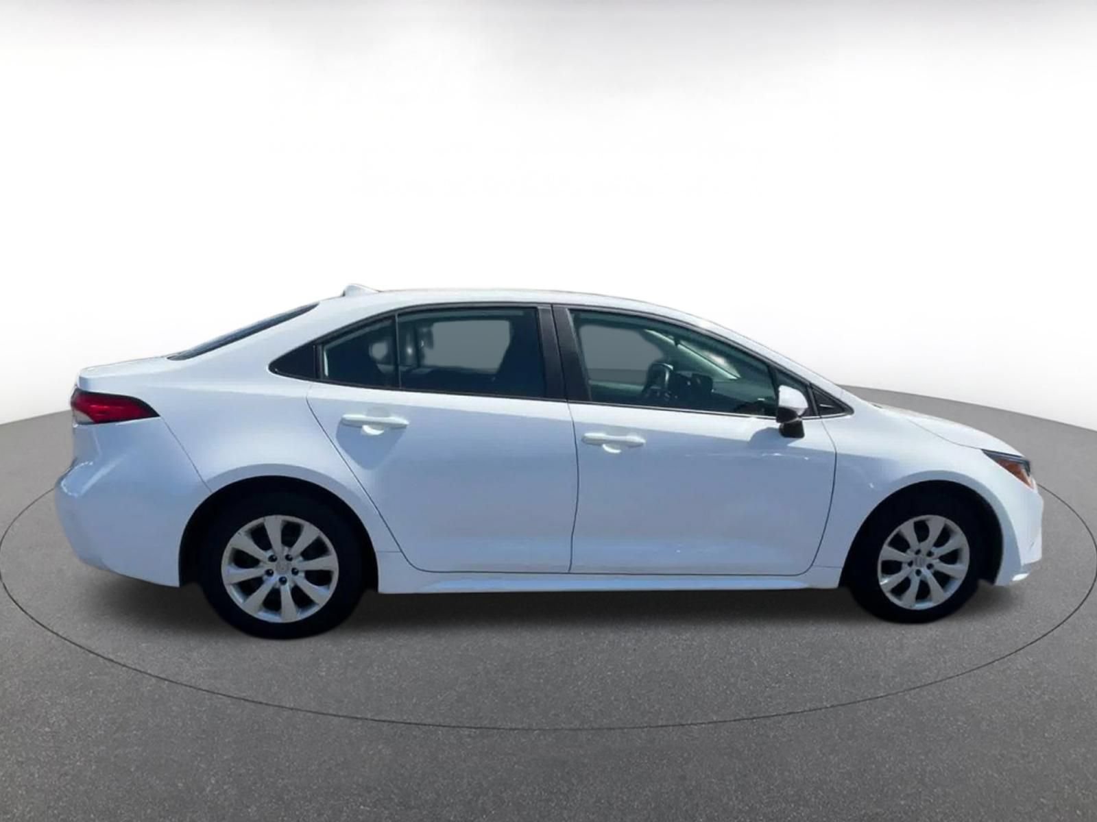 Used 2025 Toyota Corolla LE FWD image 15