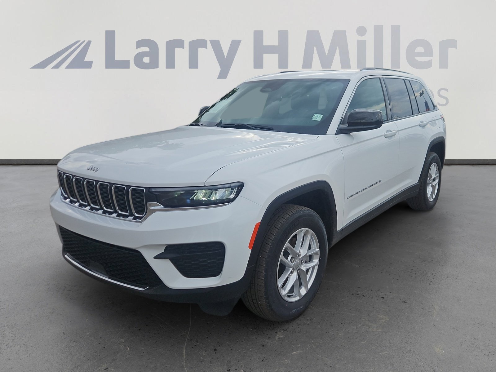 New 2025 Jeep Grand Cherokee Laredo X w/ Luxury Tech Group I