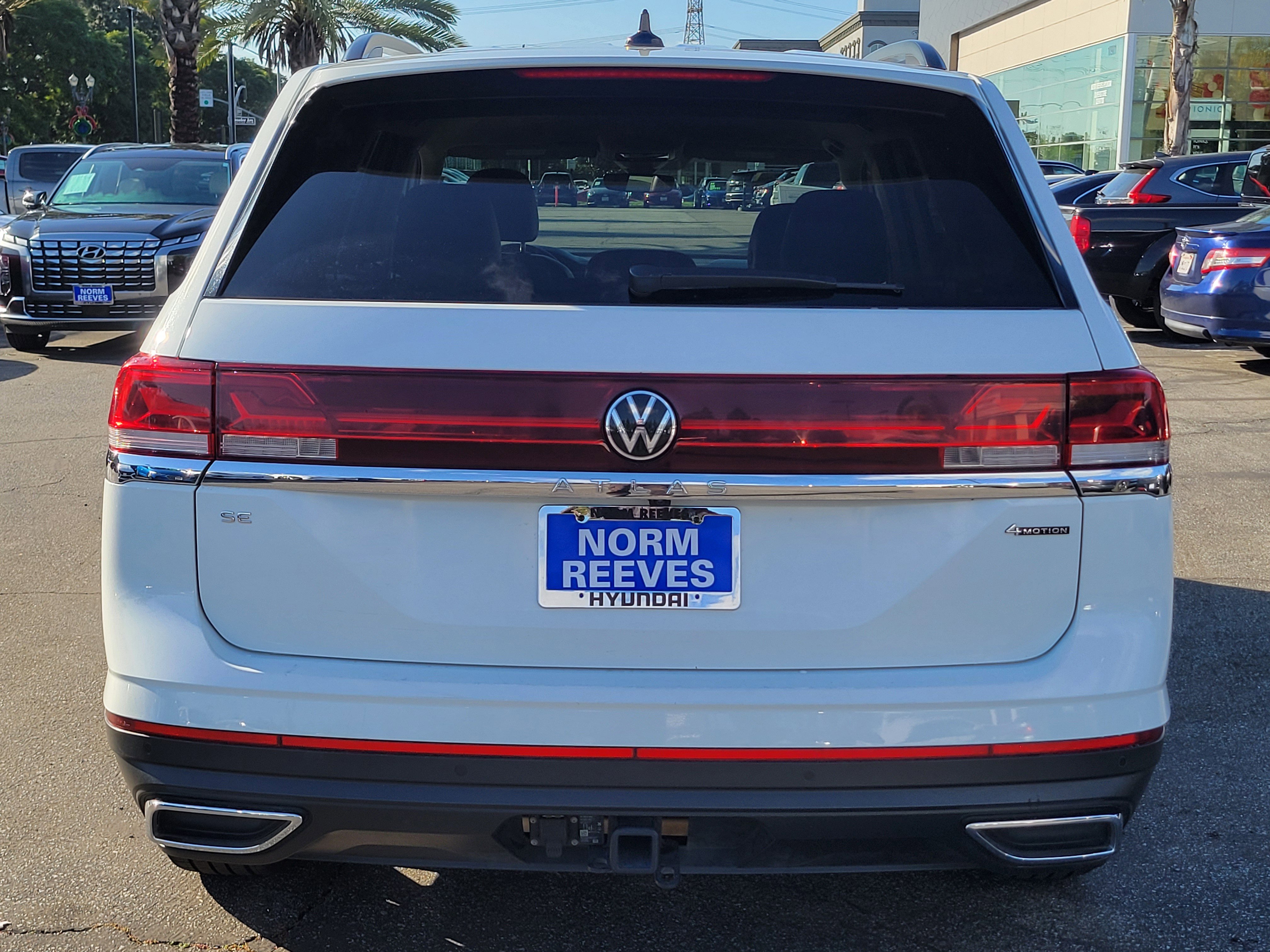 Used 2024 Volkswagen Atlas SE image 23