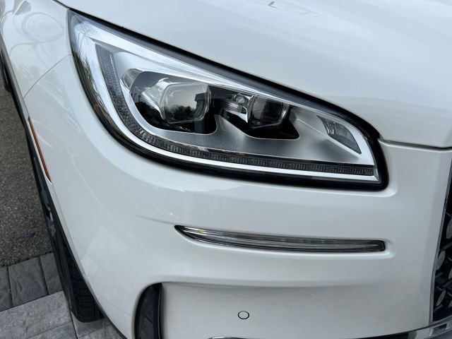 Used 2025 Lincoln Corsair Reserve image 8