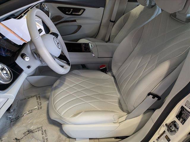 Certified 2022 Mercedes-Benz EQS 580 4MATIC Sedan image 17