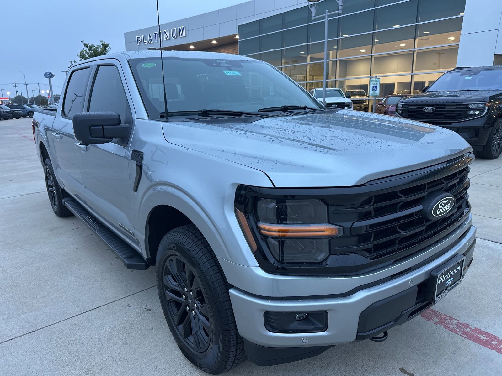 New 2025 Ford F150 XLT w/ Equipment Group 302A MID