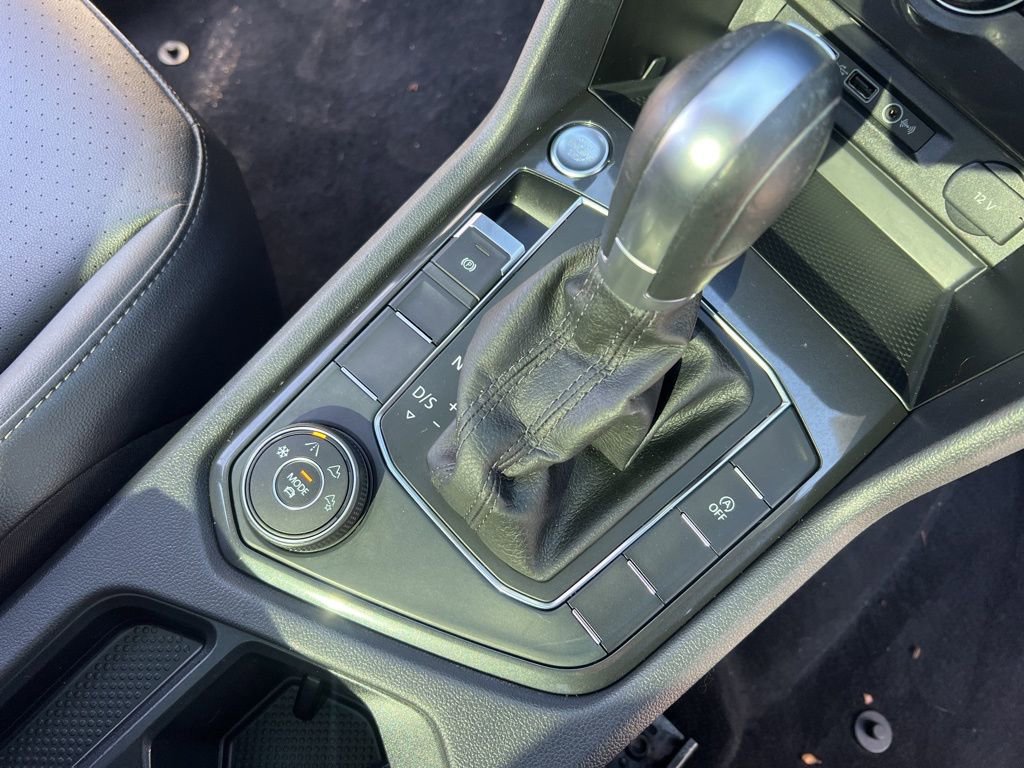Used 2019 Volkswagen Tiguan SE image 24