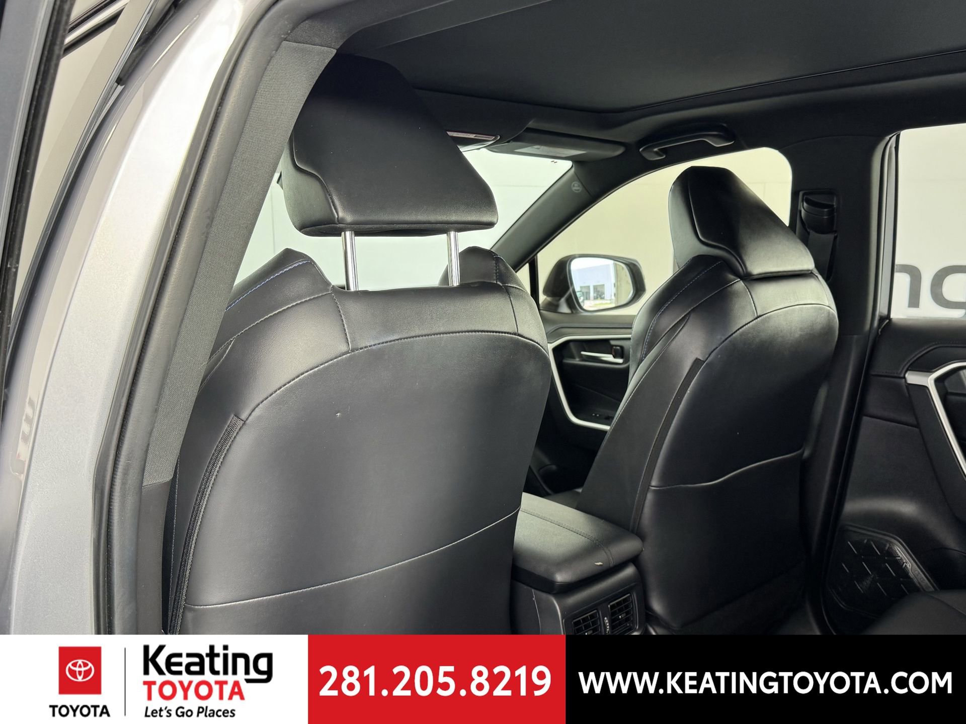 Used 2019 Toyota RAV4 XSE AWD/4WD image 16