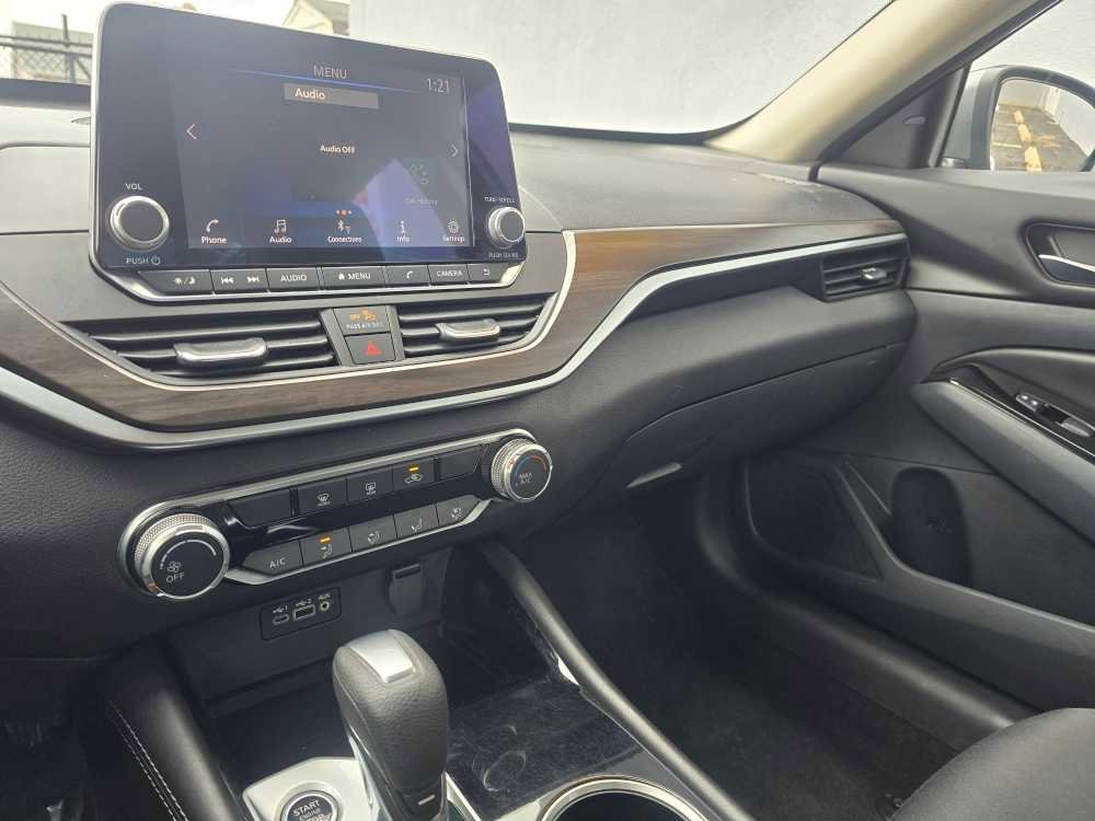 Used 2023 Nissan Altima 2.5 SV image 16