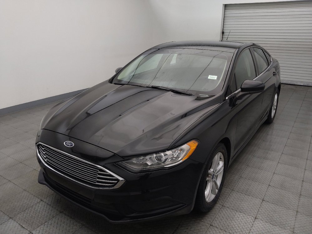 Used 2018 Ford Fusion SE w/ Fusion SE Technology Package FWD image 15