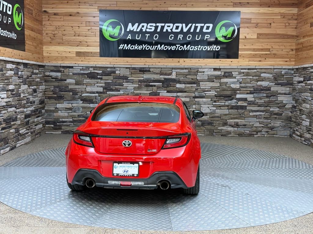 Used 2022 Toyota GR86 w/ ALL Weather Mat Package (TMS) image 8