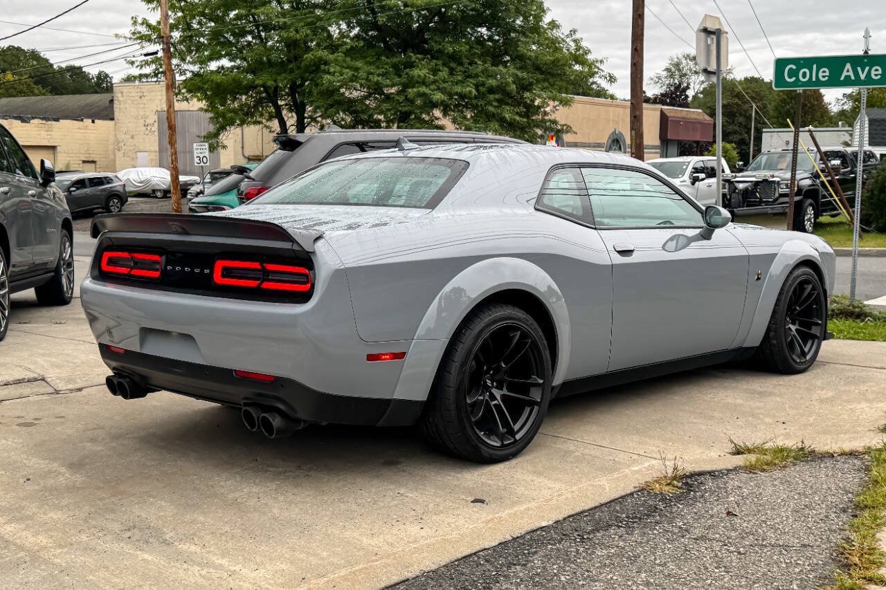 Used 2021 Dodge Challenger R/T Scat Pack RWD image 3