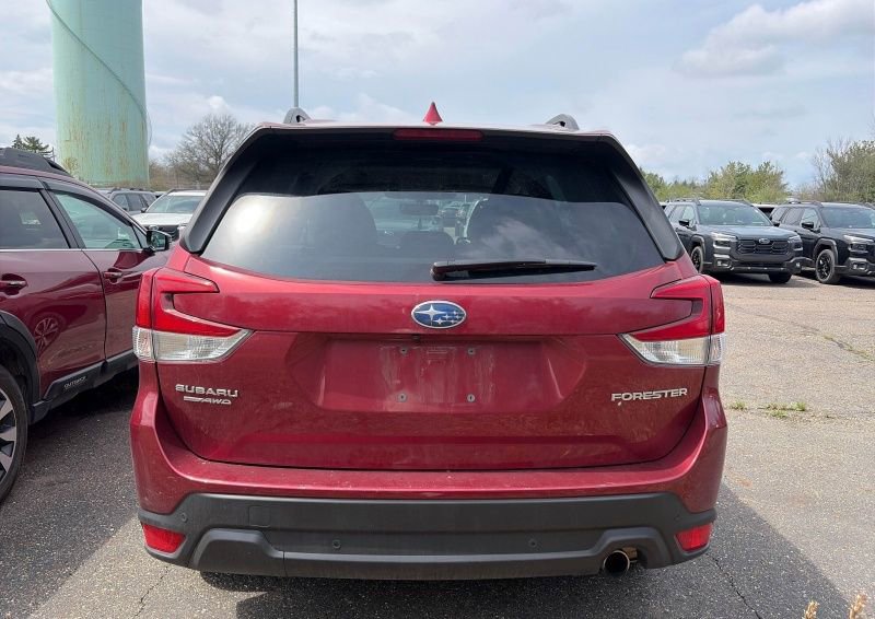 Used 2023 Subaru Forester Limited AWD/4WD image 3