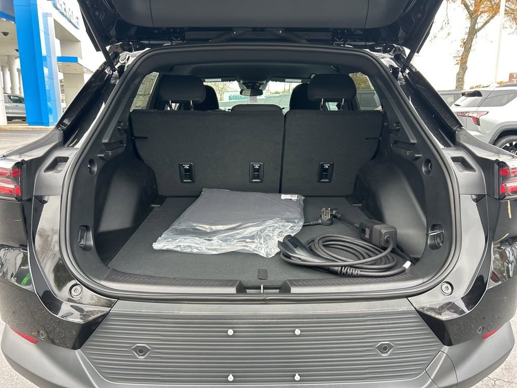 New 2026 Chevrolet Equinox EV LT image 25