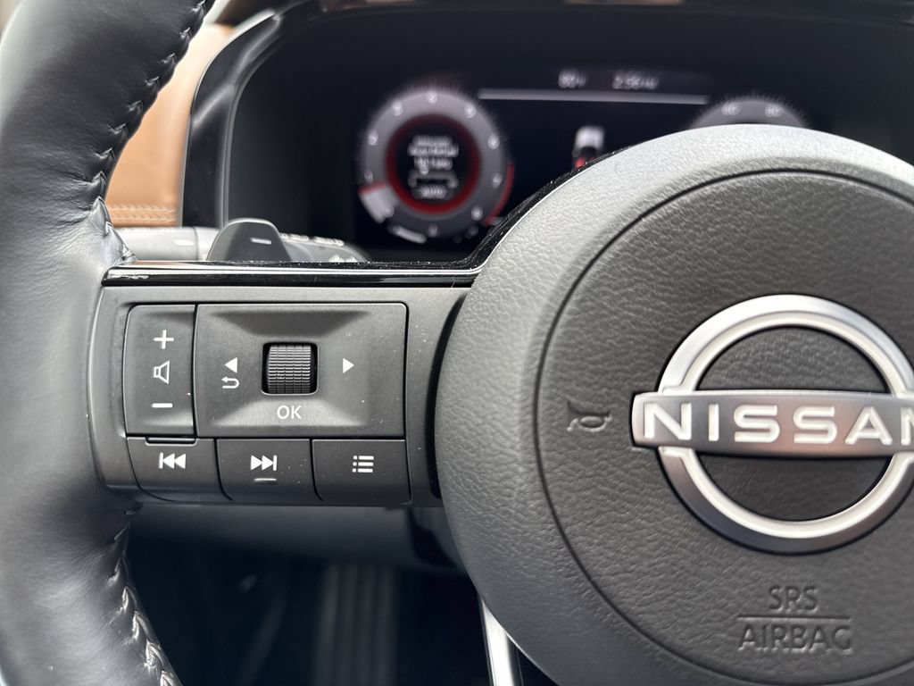 Used 2023 Nissan Pathfinder Platinum AWD/4WD image 26
