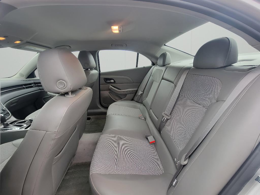 Used 2016 Chevrolet Malibu LT image 25