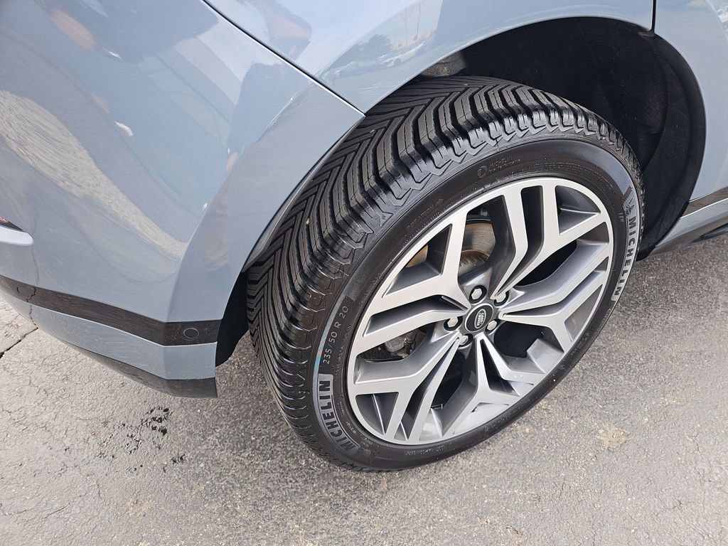 Used 2020 Land Rover Range Rover Evoque First Edition image 14