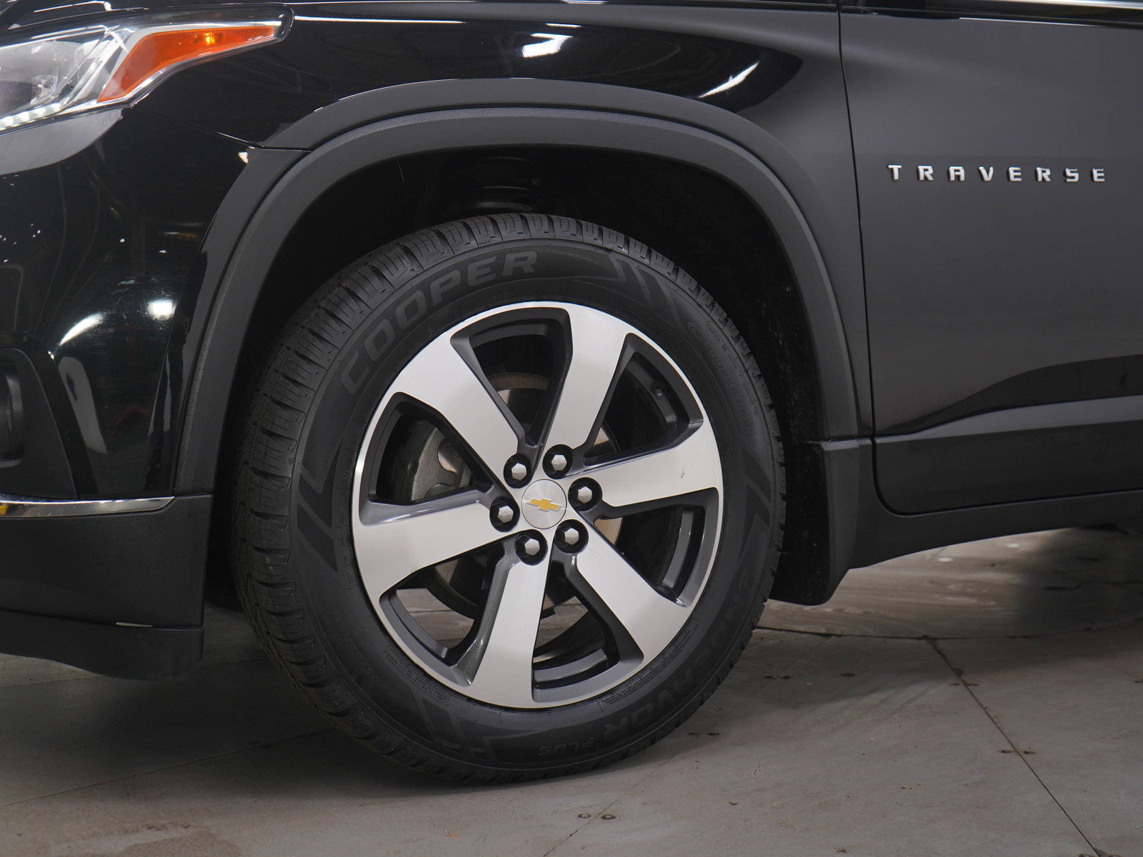 Used 2019 Chevrolet Traverse LT w/ LT Premium Package image 31